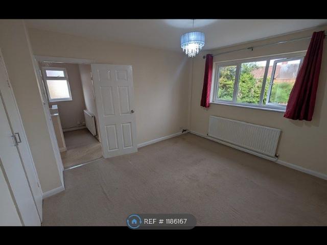 House for rent in London Borough of Hounslow, Greater London