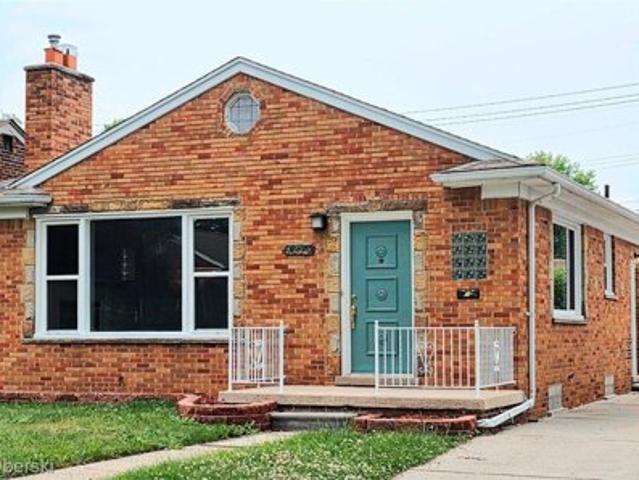 House for sale in Dearborn Heights