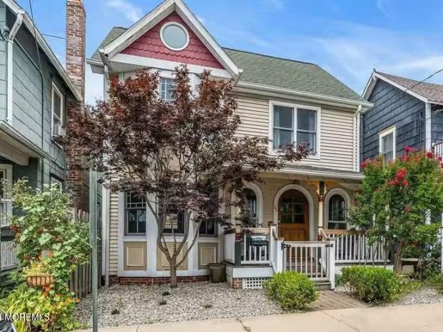 House for rent in Freehold