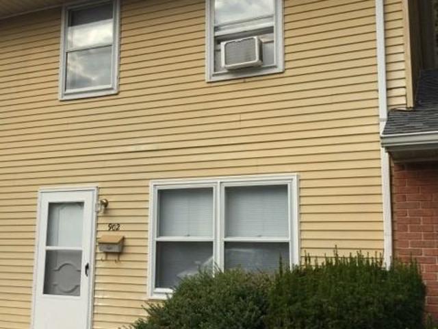 Apartment for rent in Falling Waters, West Virginia