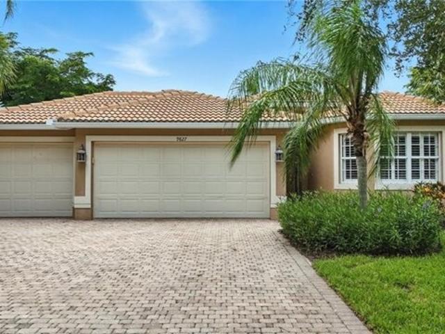 House for sale in Estero