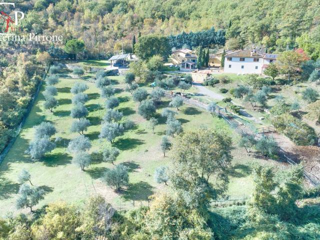 Rustico in vendita a Quattro Vie, Bagno A Ripoli