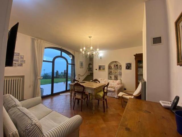 Villa Indipendente in vendita a Carmignano, Toscana