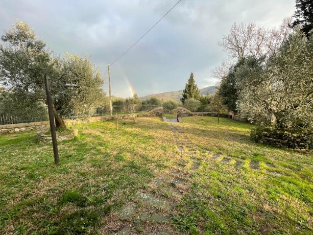 Villa Indipendente in vendita a Carmignano, Prato