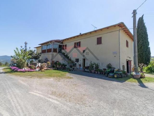 Villa Indipendente in vendita a Larderello, Toscana