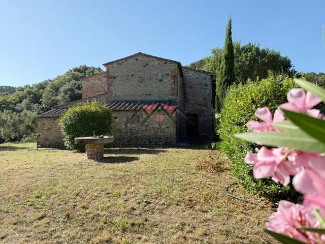 Villa Indipendente in vendita a Larderello, Toscana