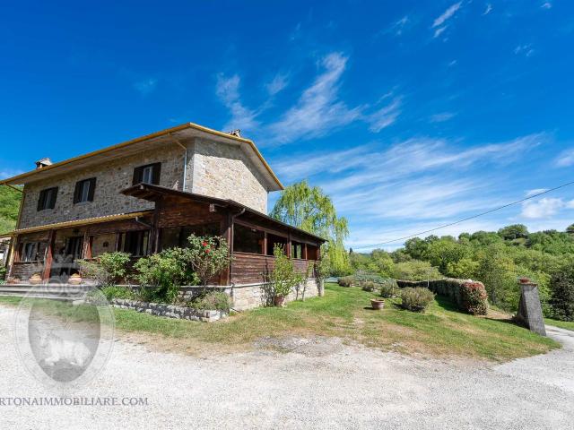 Casa in vendita a Cortona, Toscana
