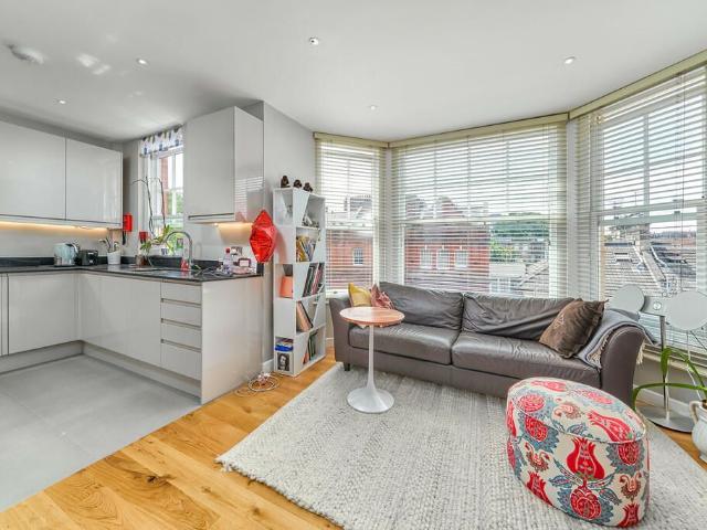 Apartment for rent in Royal Borough of Kensington and Chelsea, Greater London