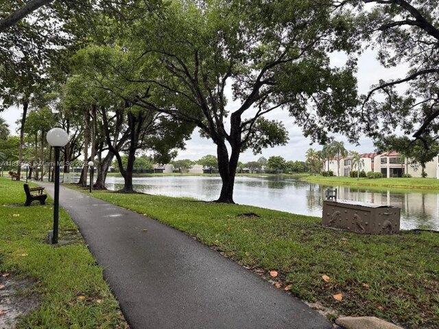 Condo for sale in Pembroke Pines