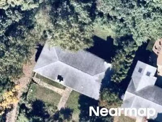 House for sale in Hamden
