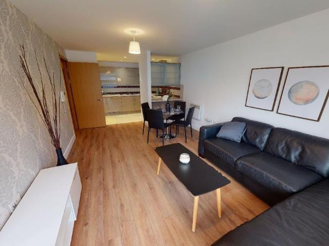 Apartment for rent in Chinatown, Calderstones