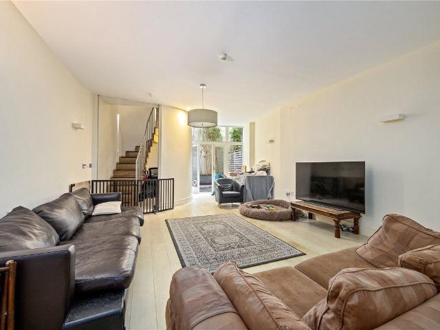House for rent in London Borough of Richmond upon Thames, Greater London