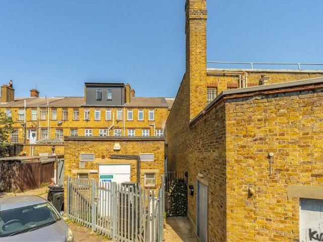 Apartment for rent in East Sheen, Greater London