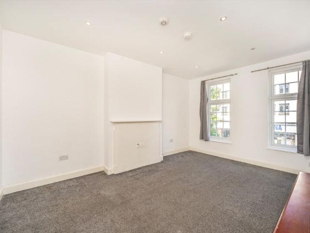 Apartment for rent in London Borough of Richmond upon Thames, Greater London