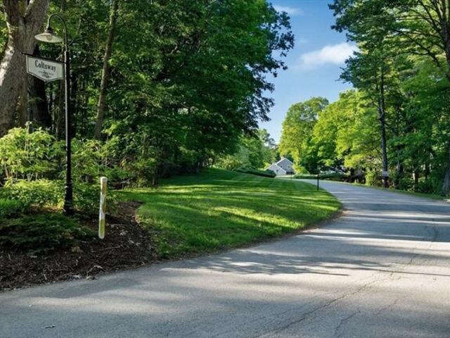 Condo for sale in Wayland, Massachusetts