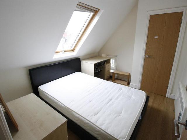 Apartment for rent in Falcon Lodge, Wales