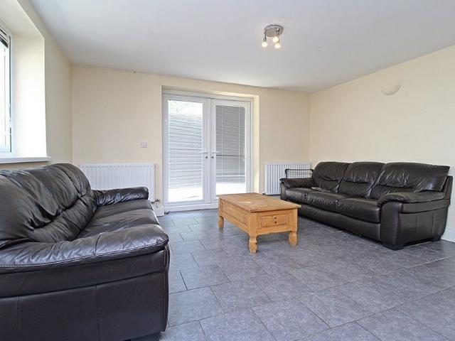 Room for rent in Falcon Lodge, Wales