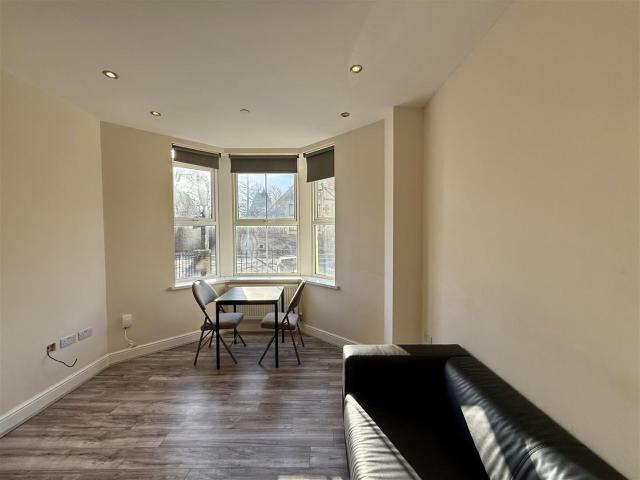 Apartment for rent in Falcon Lodge, Wales