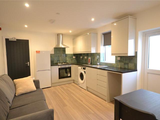 Apartment for rent in Falcon Lodge, Wales
