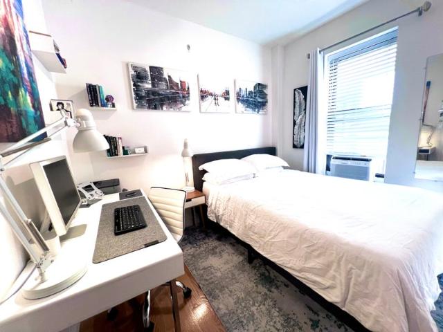 Room for rent in Arverne, New York