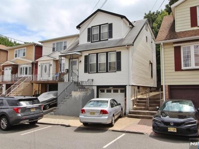 House for sale in North Bergen