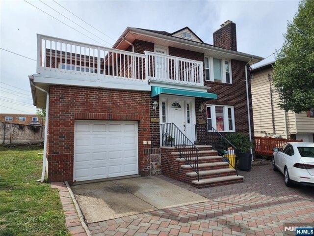 House for sale in Palisades Park, New Jersey