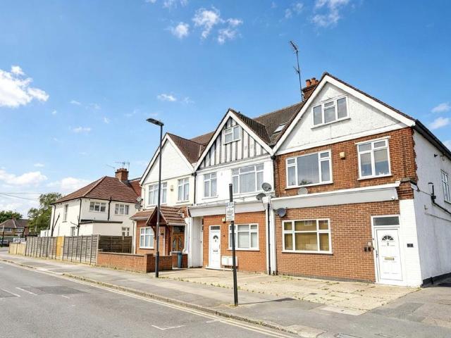 Studio for rent in South Stanmore, Greater London