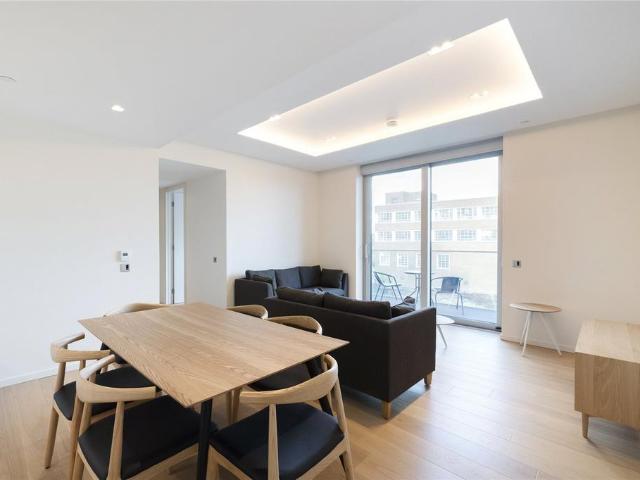 House for rent in West Kensington, Greater London