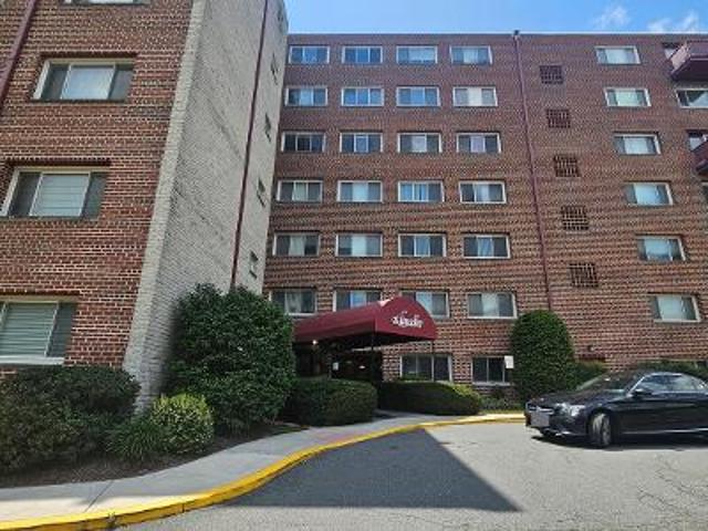 Condo for sale in Arlington, Virginia