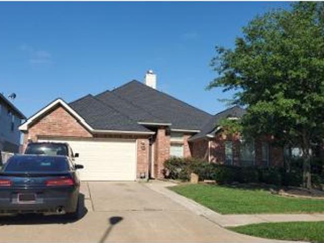 House for sale in Cypress