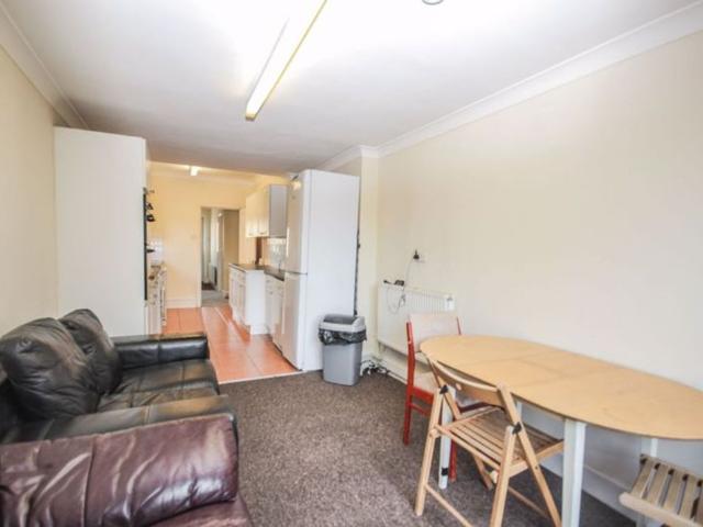 Studio for rent in Talbot Village, Bournemouth