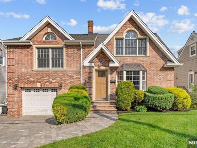 House for sale in Wood Ridge