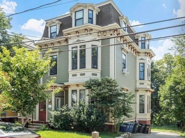 House for sale in Prospect Hill, Somerville