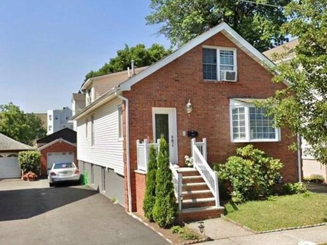 House for sale in Cliffside Park, New Jersey