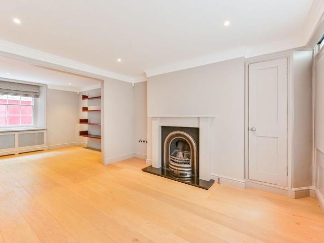 House for rent in Fitzrovia, Greater London