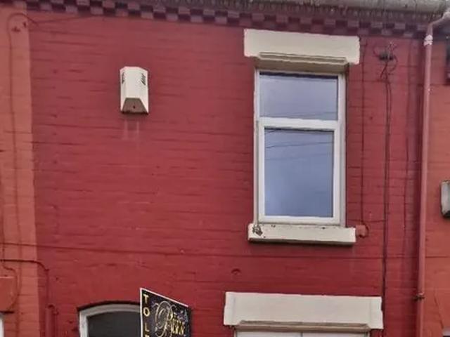 House for rent in Calderstones