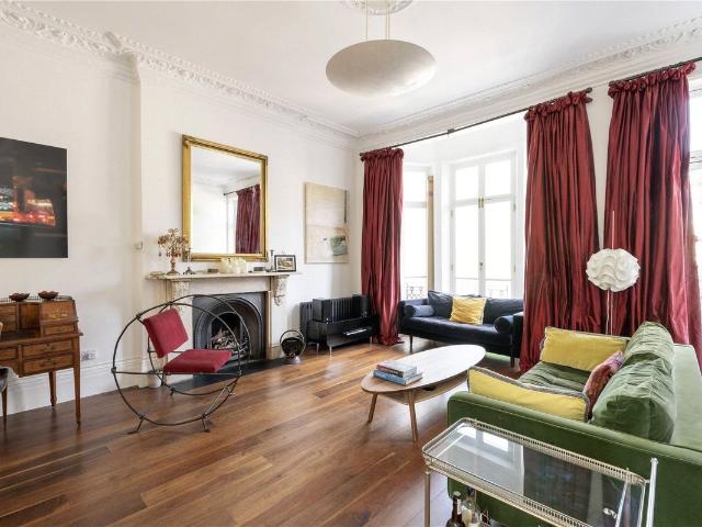 House for rent in Royal Borough of Kensington and Chelsea, Greater London