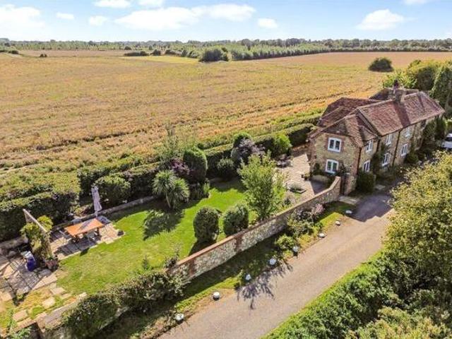 House for sale in Oving, Littlecote