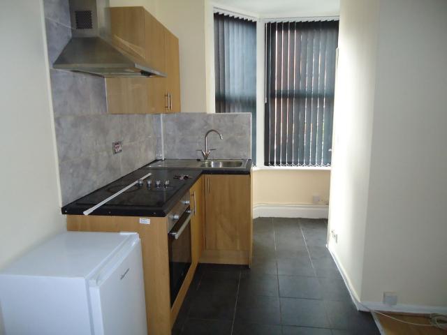 Studio for rent in Holbeck, Beeston Hill