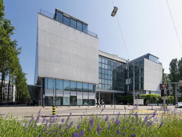 Büro mieten in Einigen, Zürich