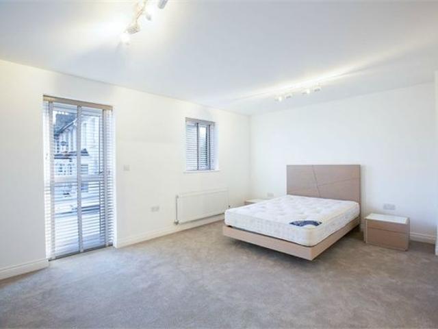 Apartment for rent in East Greenwich, Greater London