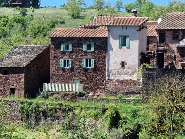 Maison vente à Millau, Combret