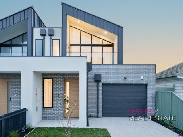 Townhouse for sale in Camerons Creek, Victoria
