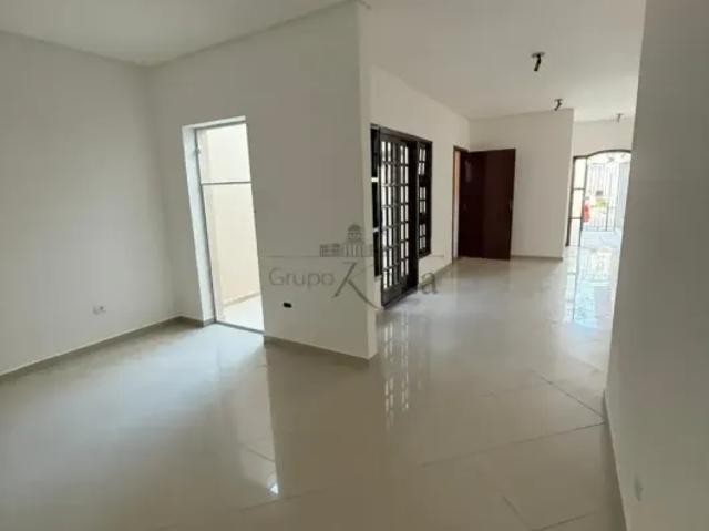 Casa aluguel em Região Imediata de São José dos Campos, Região Metropolitana do Vale do Paraíba e Litoral Norte
