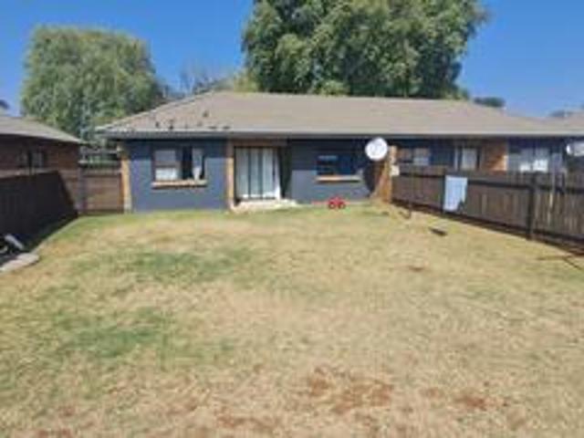 Townhouse for sale in Ekurhuleni, Gauteng