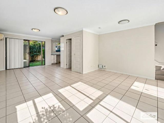 Townhouse for rent in Sydney, New South Wales
