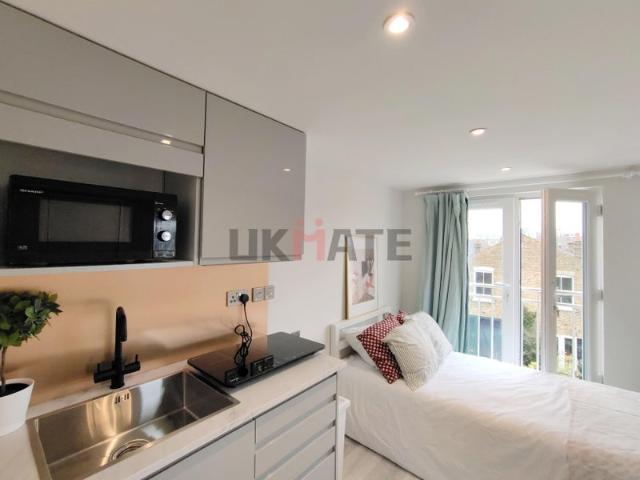 Apartment for rent in Norbiton, Greater London