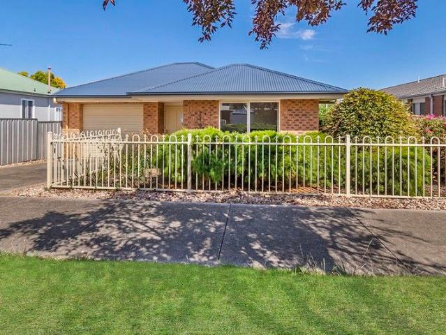 Apartment for sale in Hamilton, Victoria
