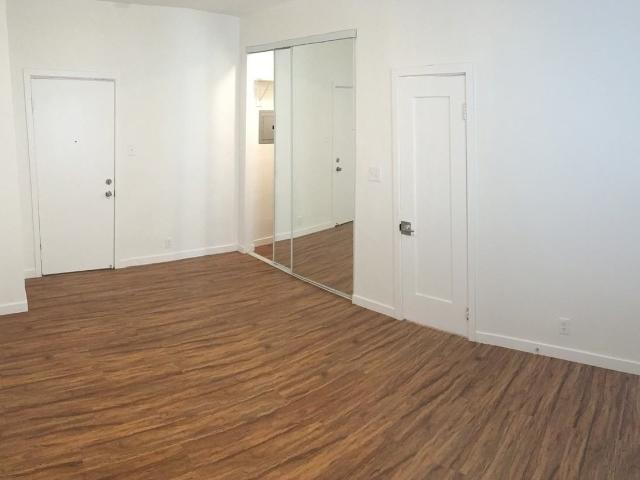Apartment for rent in Canoga Park, California
