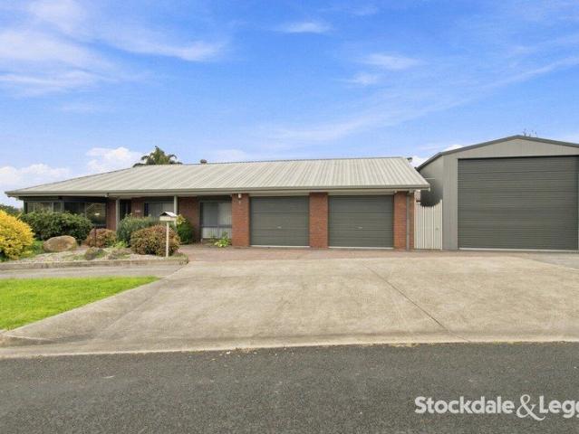 House for sale in Churchill, Victoria